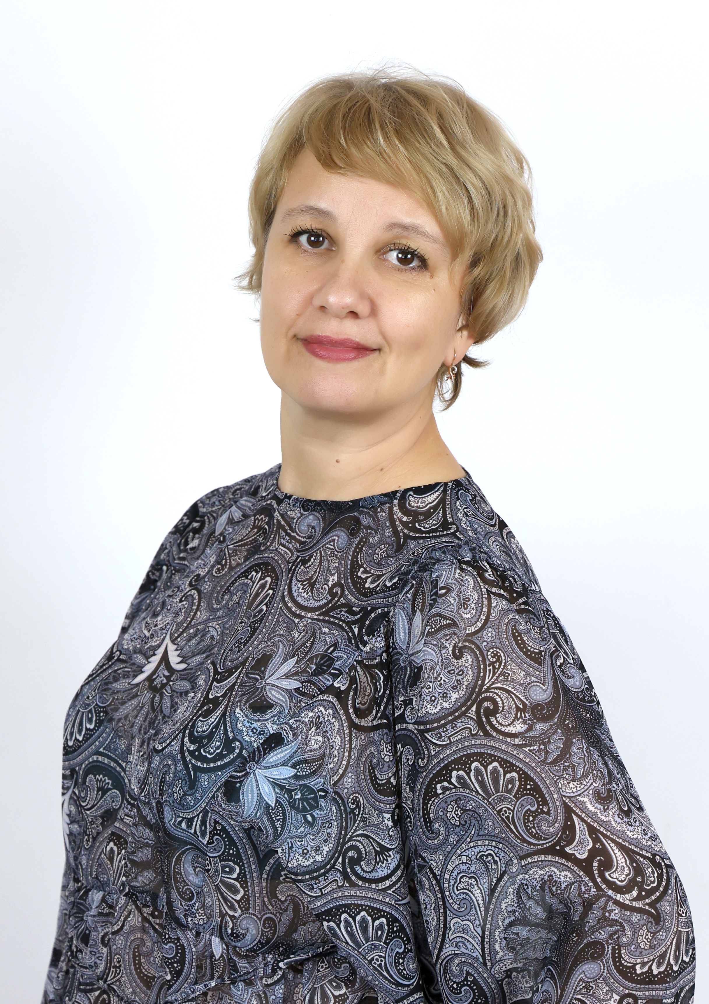 Музыкальный руководитель Богуславская Елена Ивановна.